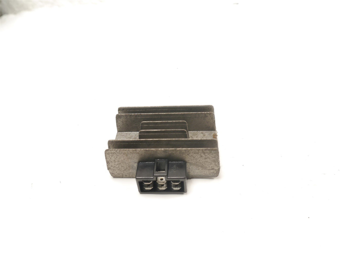 VESPA PIAGGIO ET4 125 2001-2005 VOLTAGE REGULATOR RECTIFIER