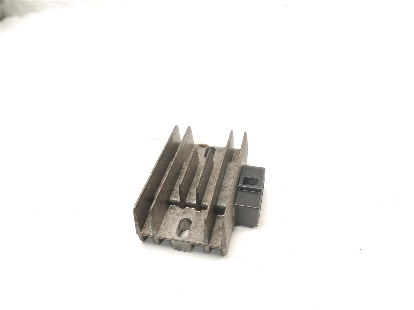 VESPA PIAGGIO ET4 125 2001-2005 VOLTAGE REGULATOR RECTIFIER