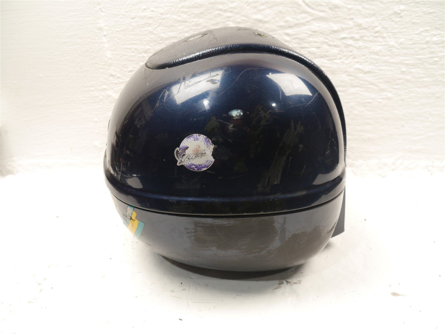 VESPA PIAGGIO ET4 125 2001-2005 TOP BOX (NEEDS REPAIR)
