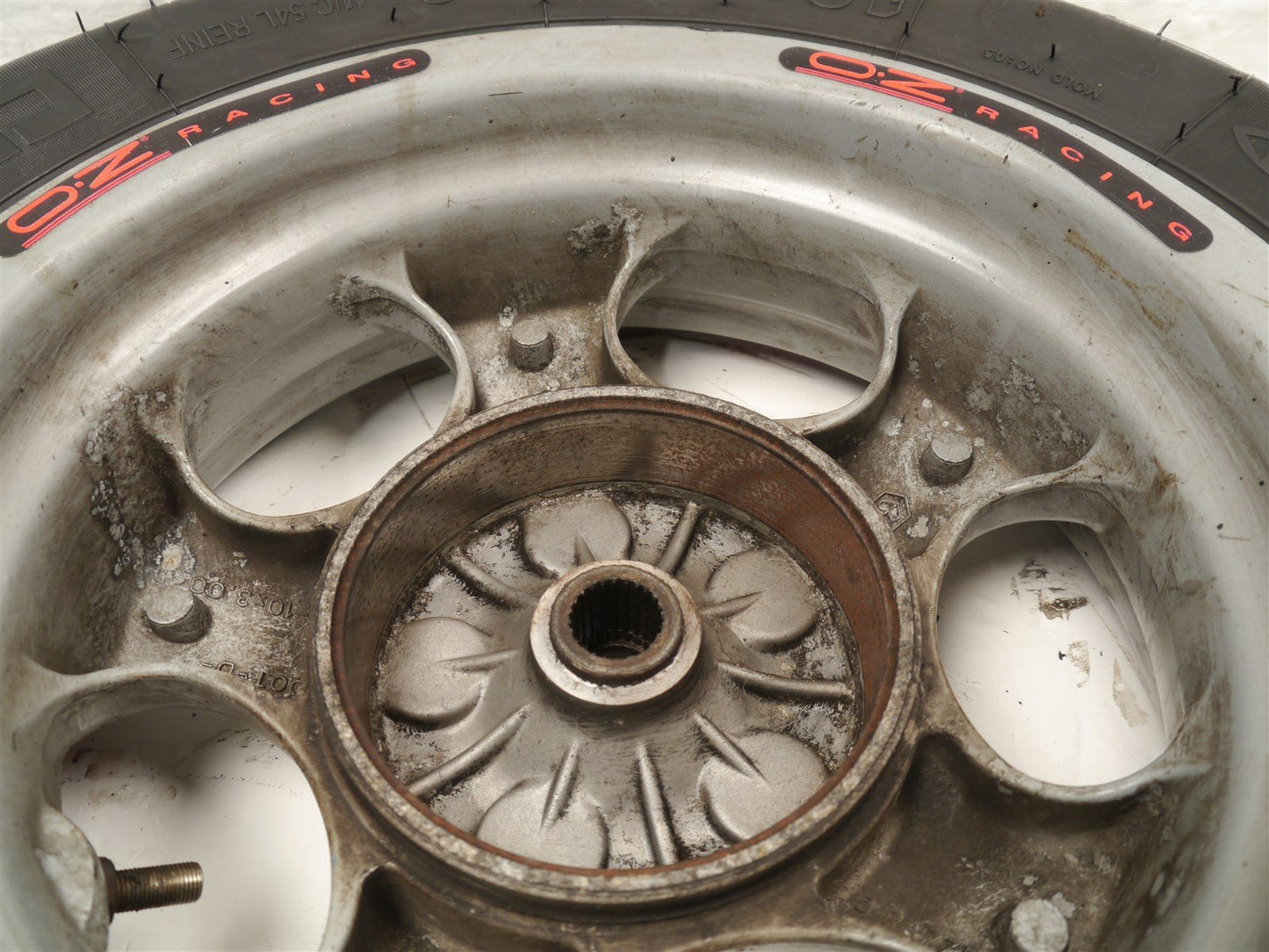 VESPA PIAGGIO ET4 125 2001-2005 REAR WHEEL & TIRE