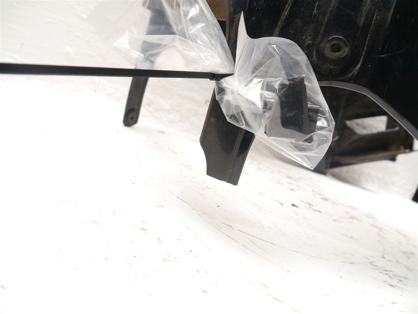 KAWASAKI GPZ600R MAIN FAIRING (FOR REPAIR)