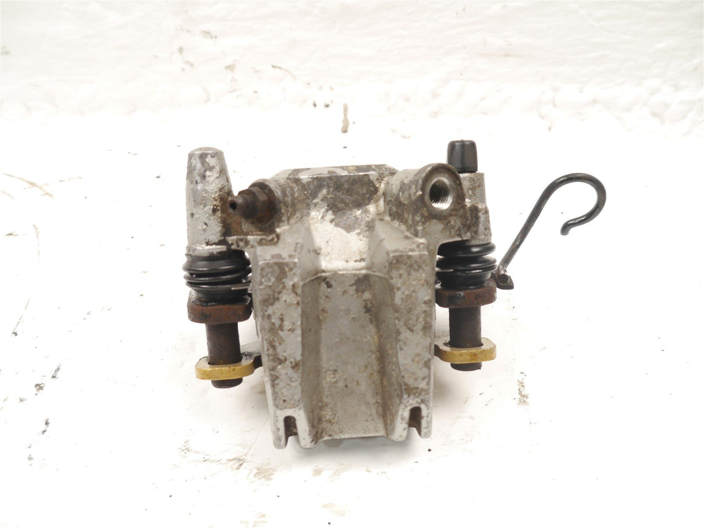 KAWASAKI GPZ600R REAR BRAKE CALIPER