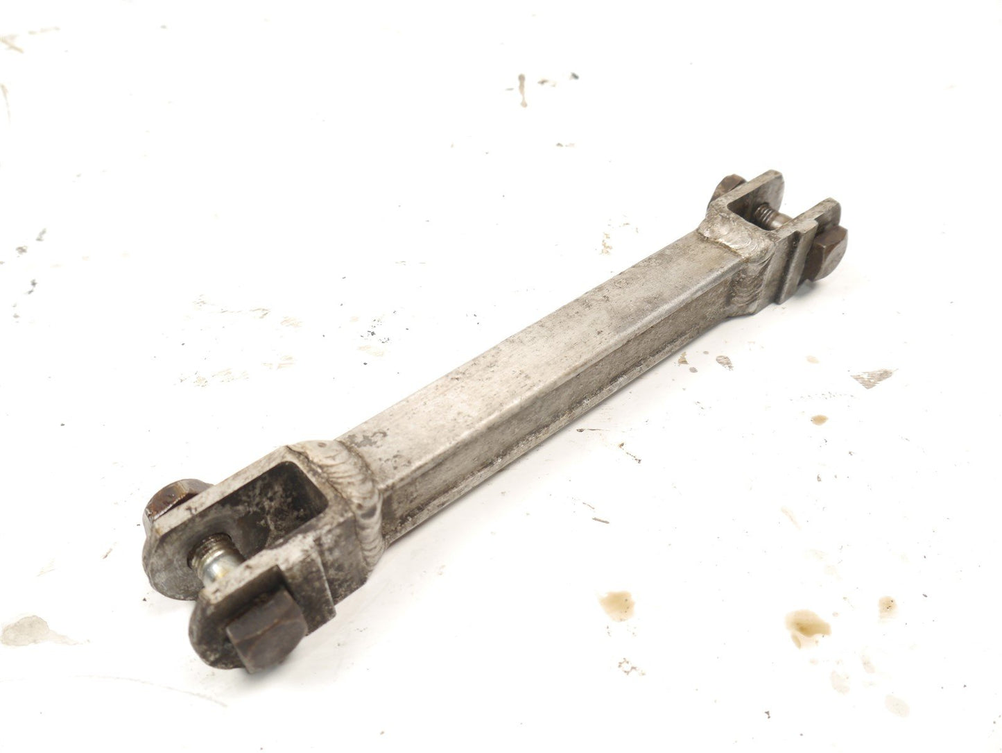 KAWASAKI GPZ600R REAR BRAKE TORQUE ARM