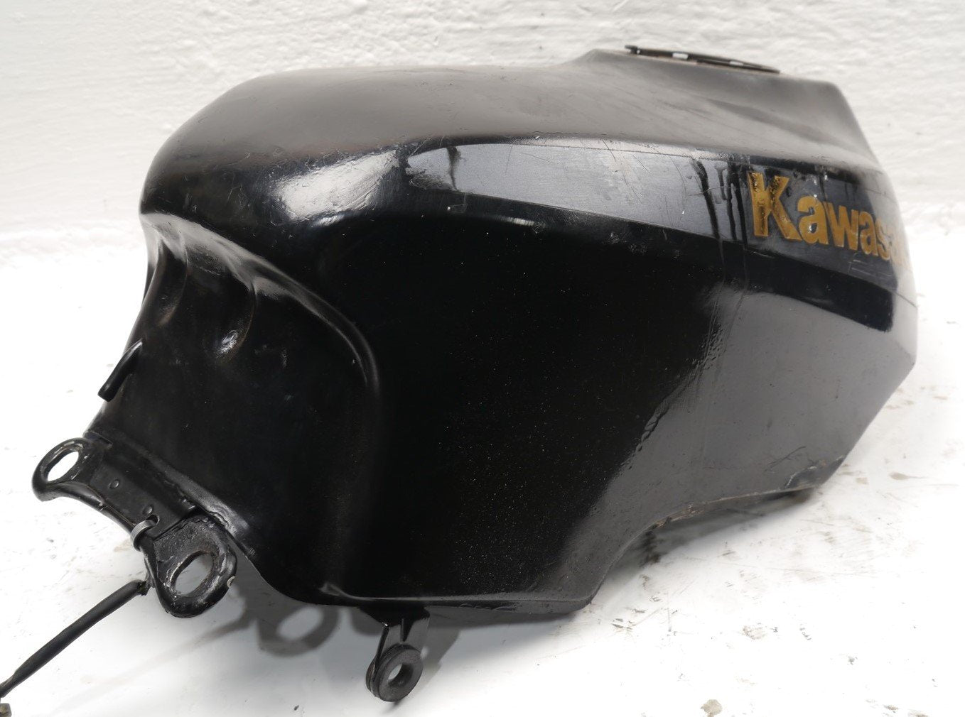KAWASAKI GPZ600R FUEL PETROL TANK