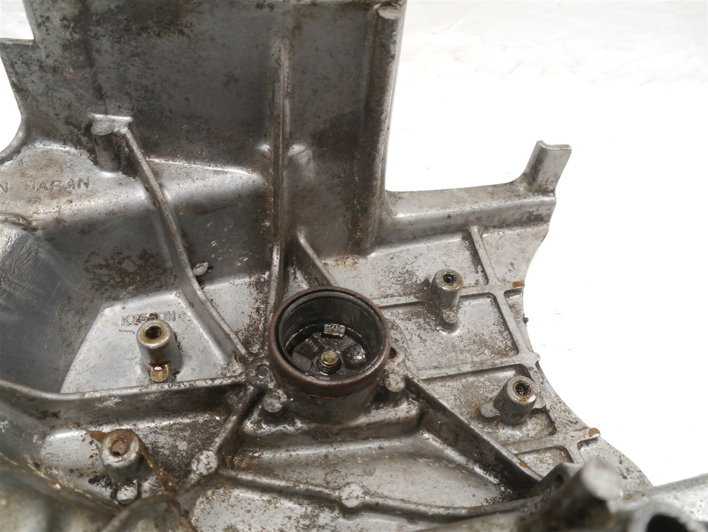 KAWASAKI Z550 F FRONT SPROCKET COVER