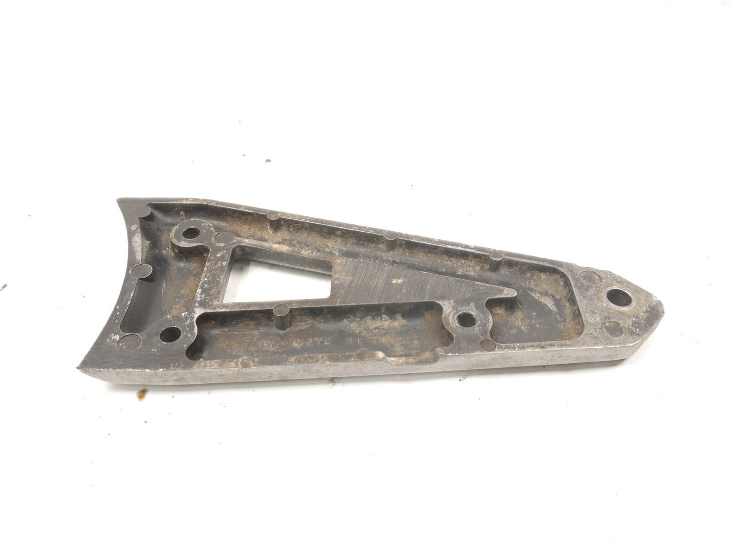 KAWASAKI Z550 F LEFT FOOTREST HANGER