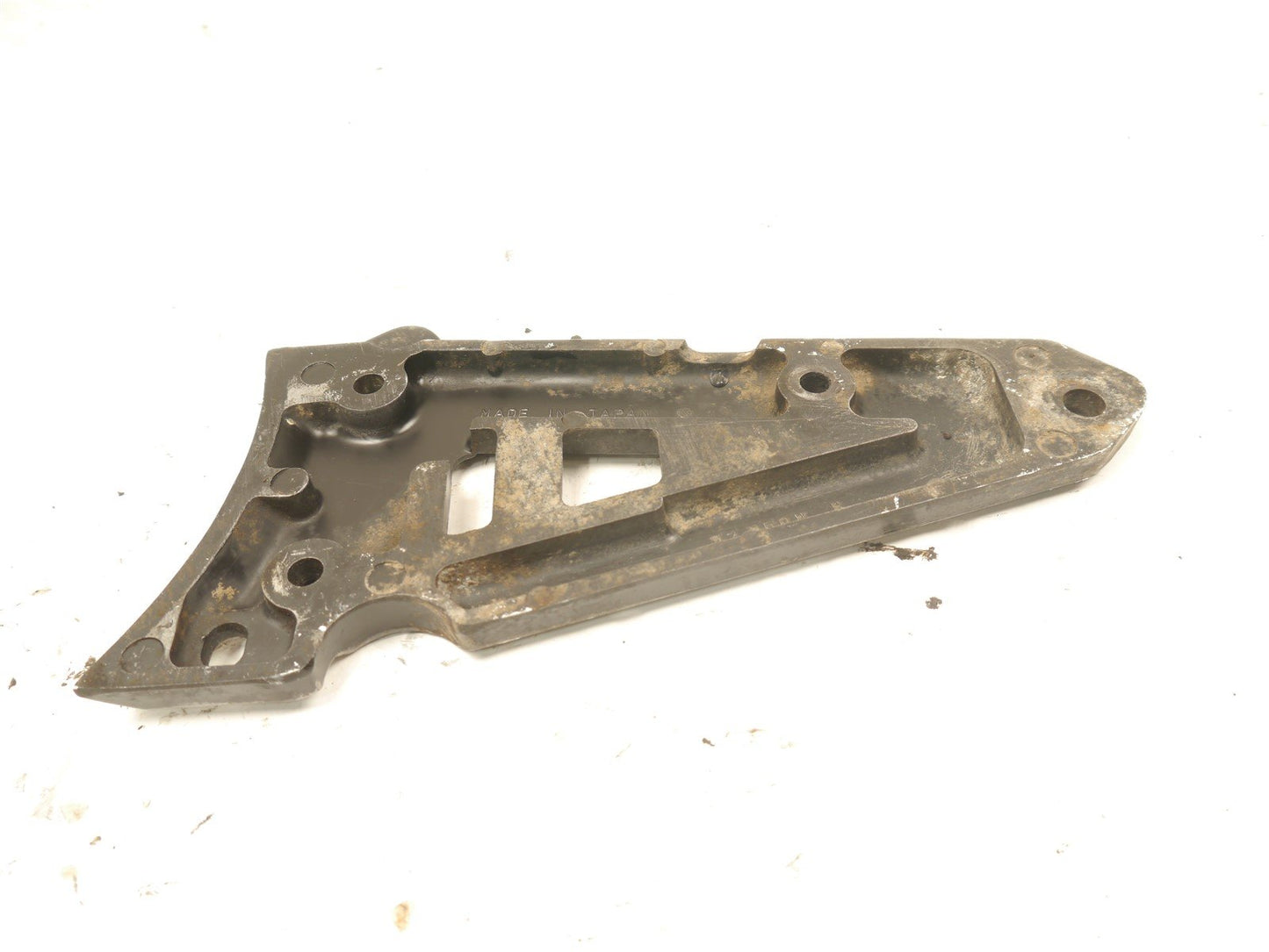 KAWASAKI Z550 F RIGHT FOOTREST HANGER