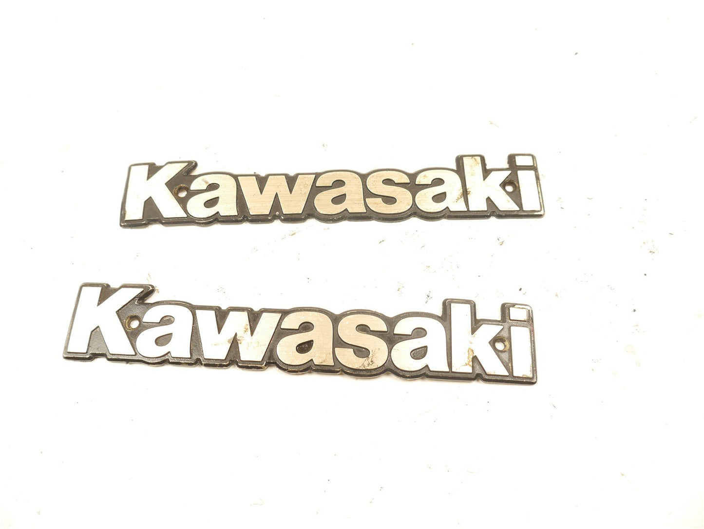 KAWASAKI Z550 F FUEL TANK BADGES
