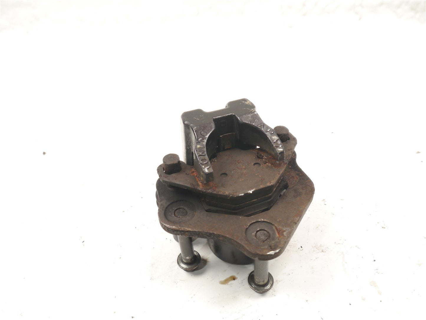 KAWASAKI Z550 F FRONT RIGHT BRAKE CALIPER (FOR REBUILD)