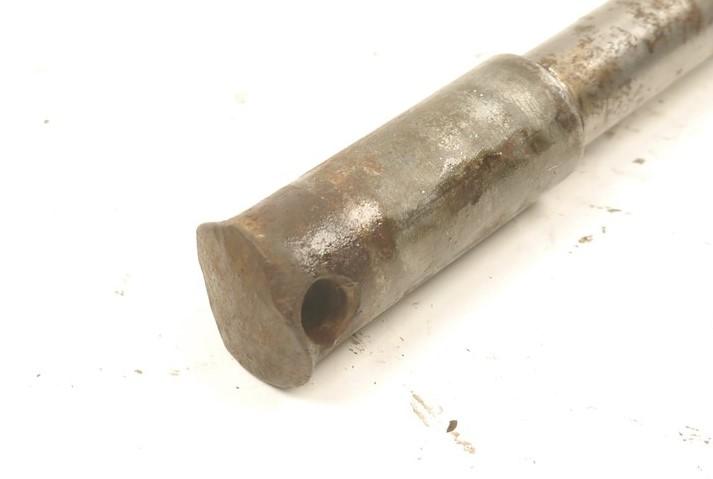 KAWASAKI Z550 F FRONT WHEEL SPINDLE