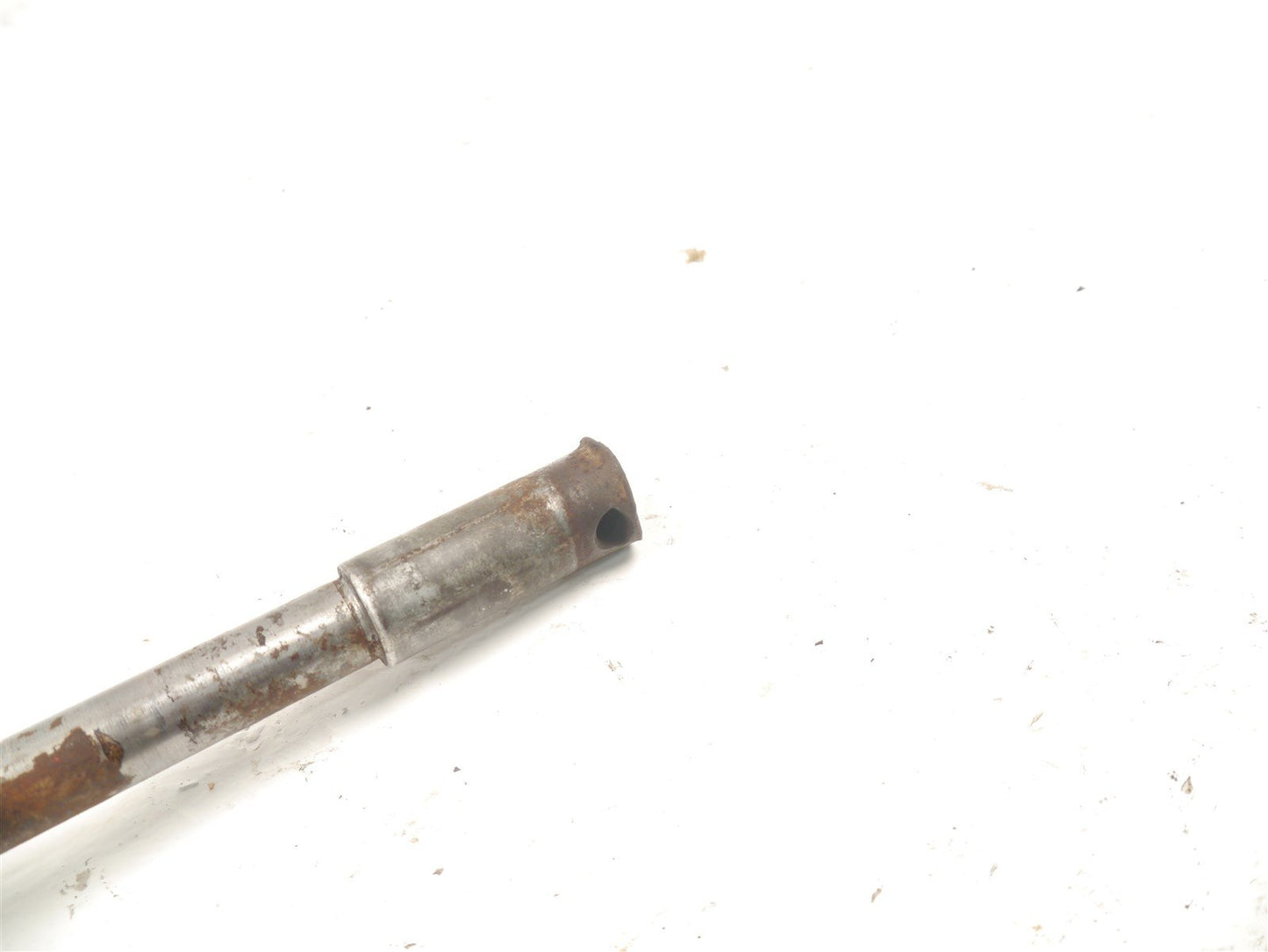 KAWASAKI Z550 F FRONT WHEEL SPINDLE