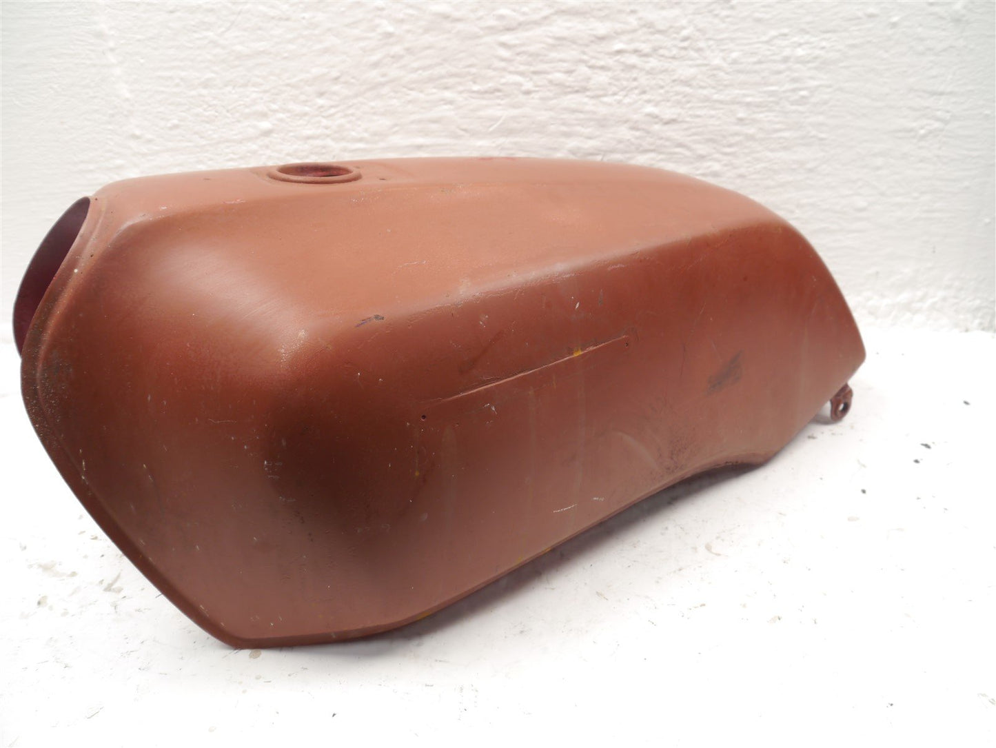 KAWASAKI Z550 F FUEL PETROL TANK (FOR REPAIR)