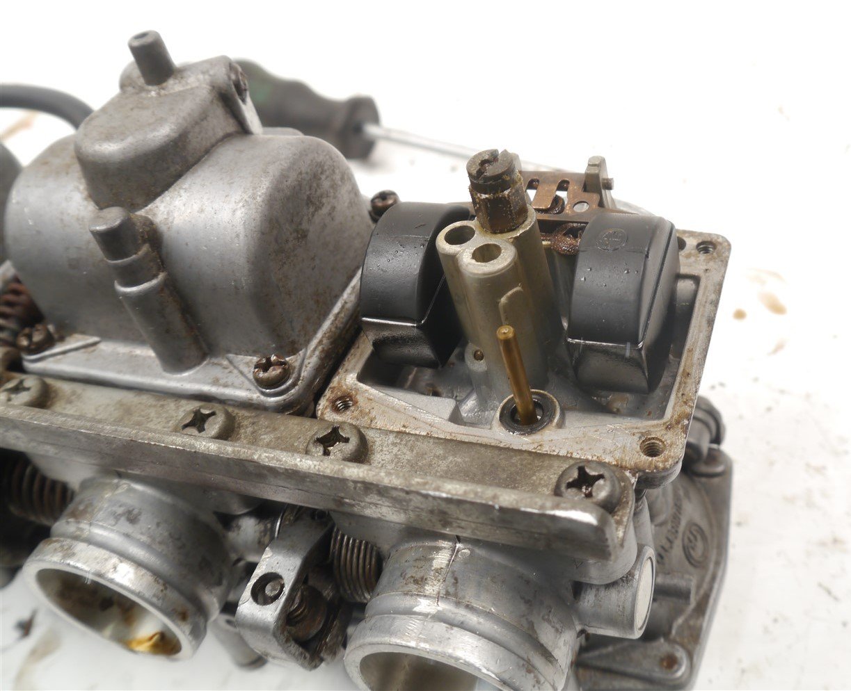KAWASAKI Z550 F CARBURETTORS (FOR REBUILD)