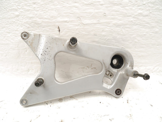 SYM SYMPHONY 125 2022-2024 REAR WHEEL MOUNT BRACKET