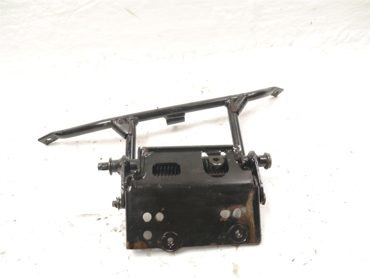 HONDA FES 125 S-WING SEAT HINGE