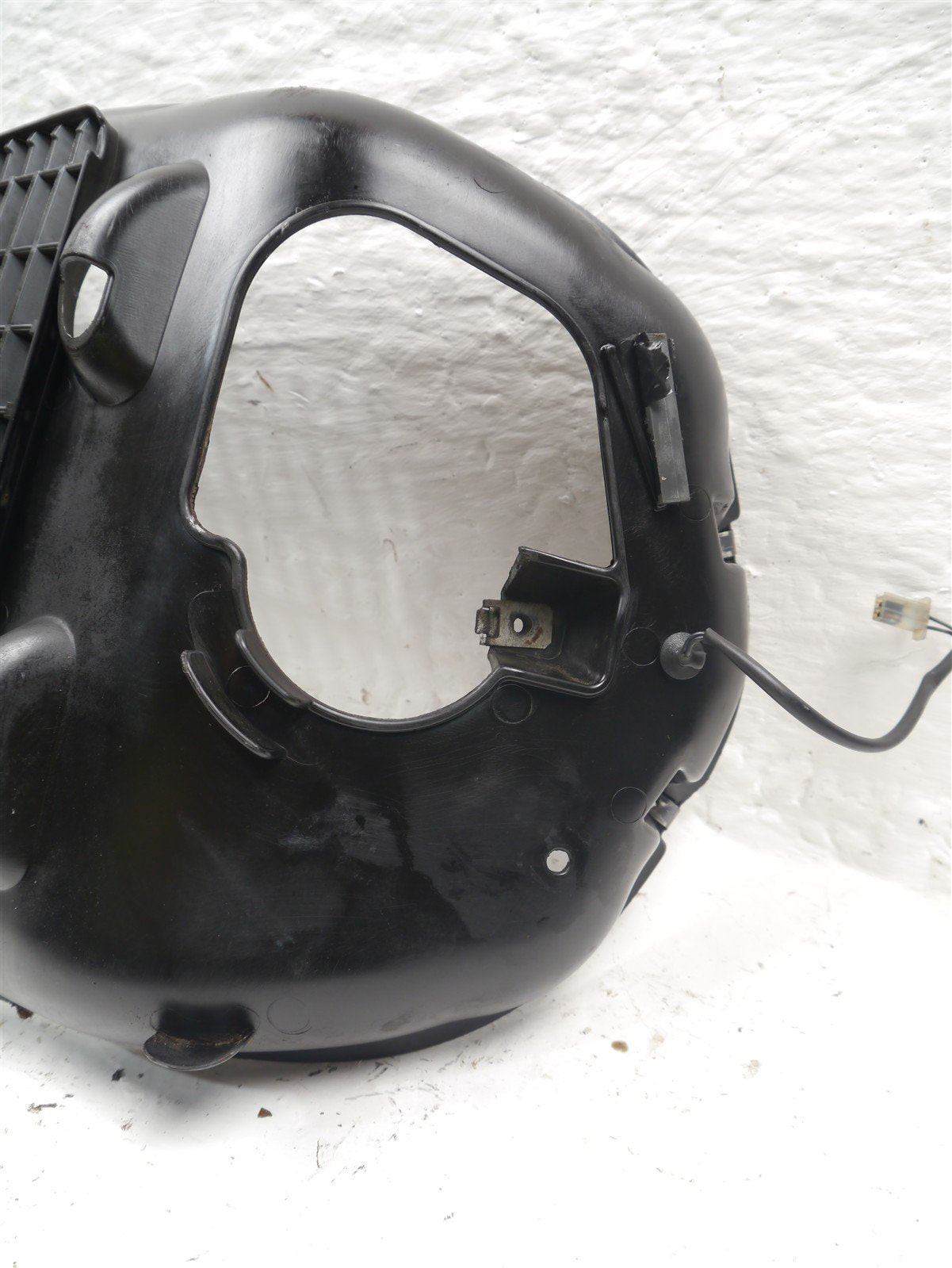 PIAGGIO BEVERLY 350 RADIATOR GRILL