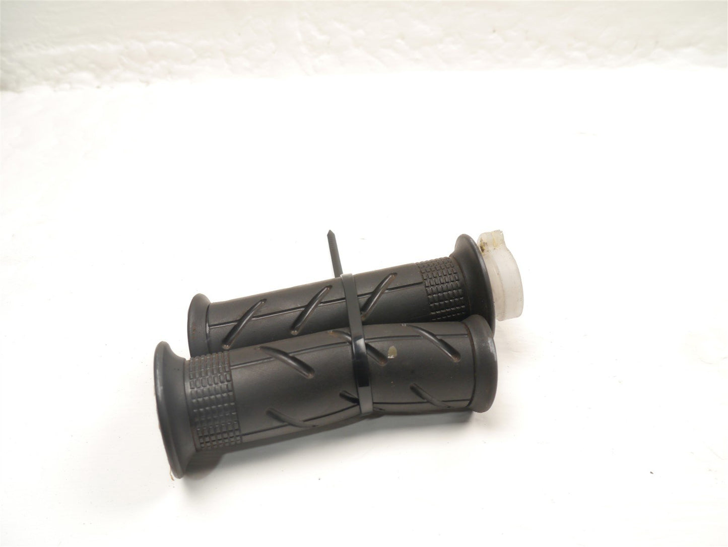 HONDA PCX 125 DX 2025-2026 THROTTLE TUBE AND GRIPS