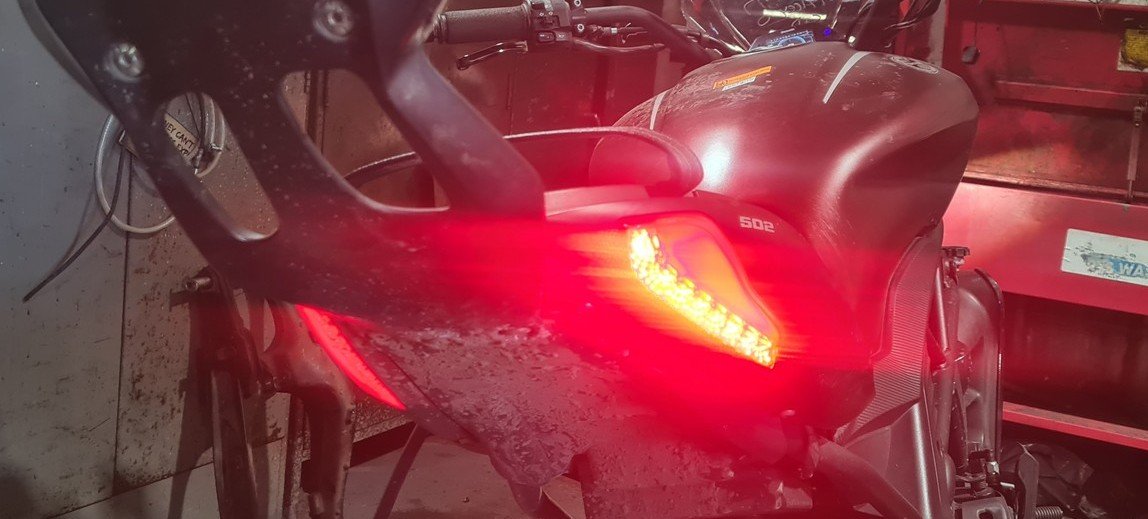 BENELLI 502 C RIGHT REAR LIGHT