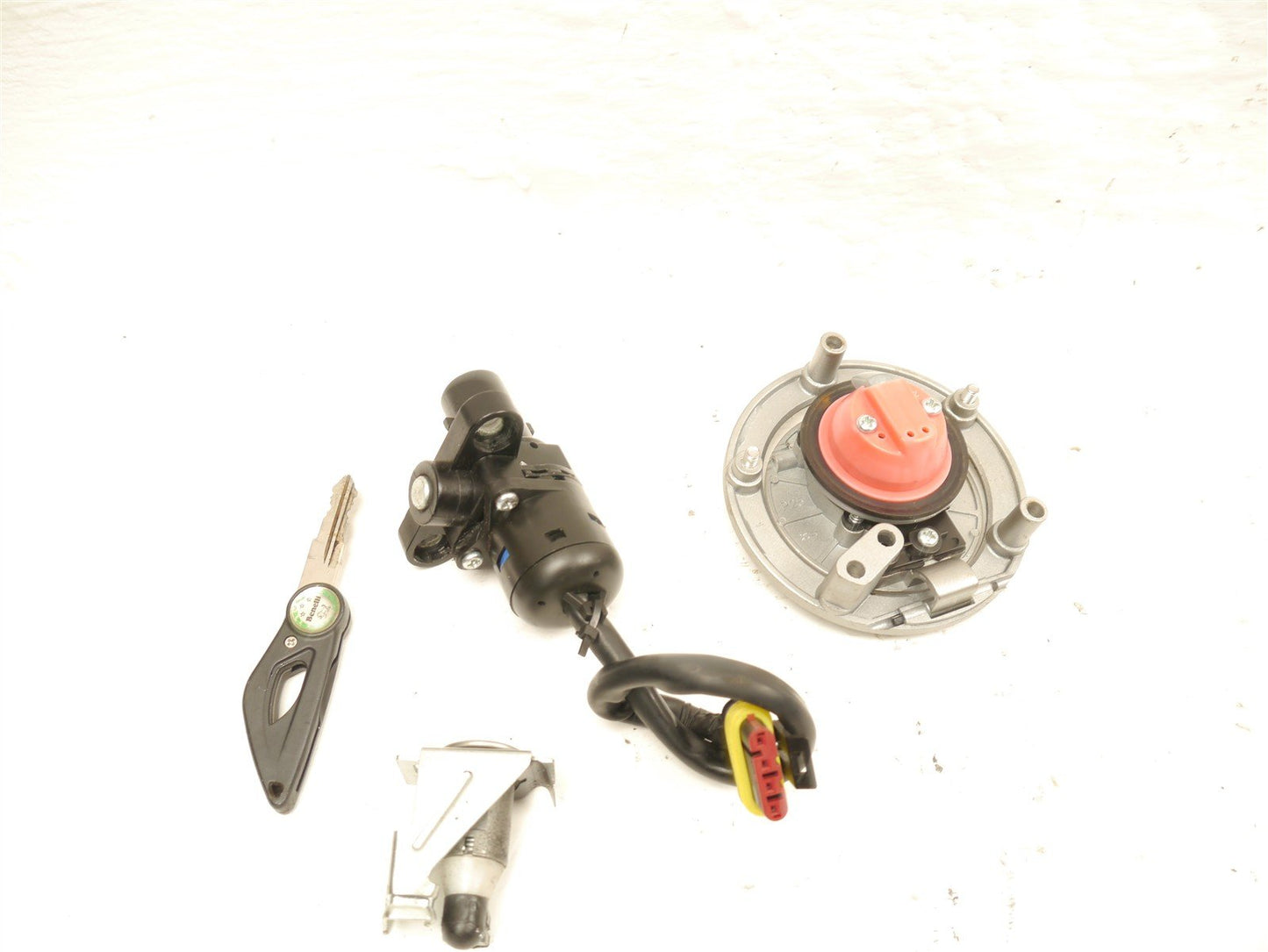 BENELLI 502 C IGNITION SEAT FUEL LOCK SET