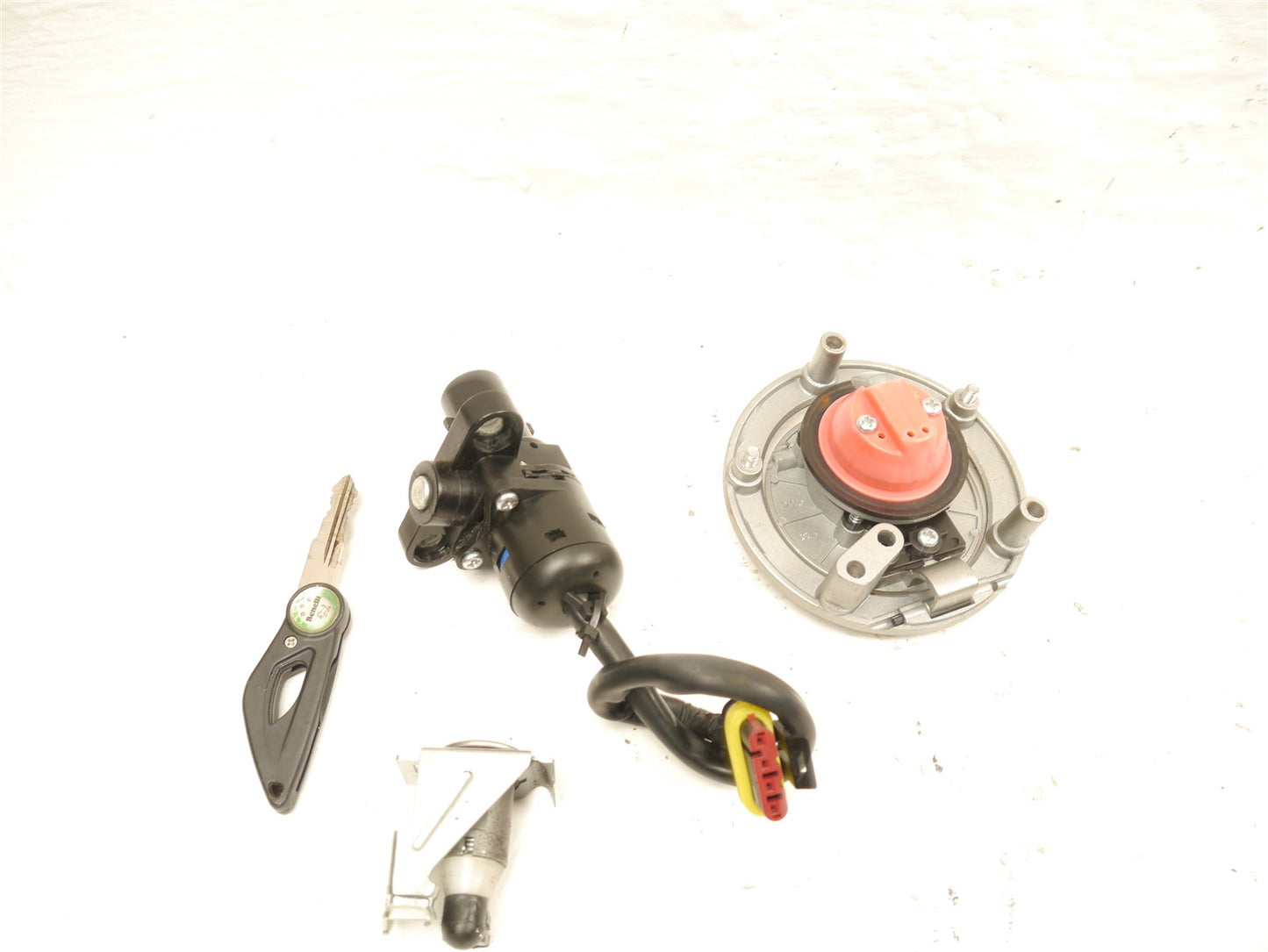 BENELLI 502 C IGNITION SEAT FUEL LOCK SET
