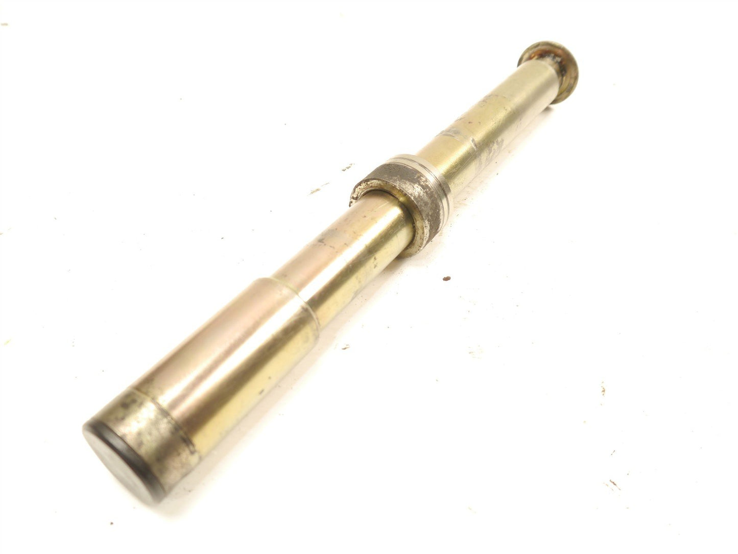 TRIUMPH TRIDENT SPRINT 900 1992-1998 FRONT WHEEL SPINDLE