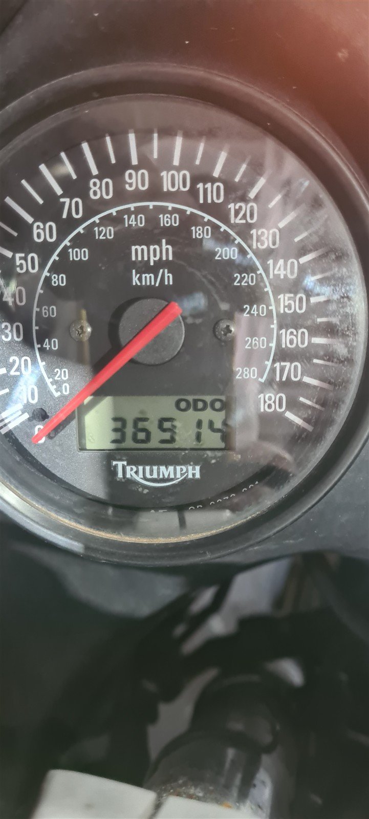TRIUMPH SPRINT ST 955I 1999-2004 CLOCKS SPEEDOMETER 36K