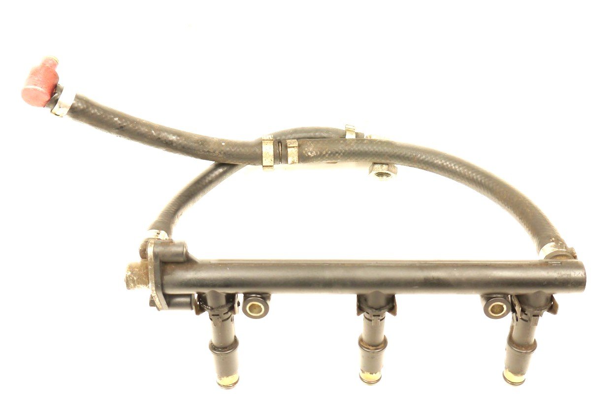 TRIUMPH SPRINT ST 955I 1999-2004 FUEL INJECTORS AND RAIL