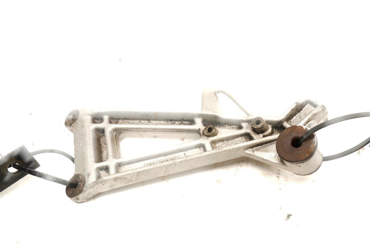 TRIUMPH SPRINT ST 955I 1999-2004 RIGHT REAR FOOTREST HANGER