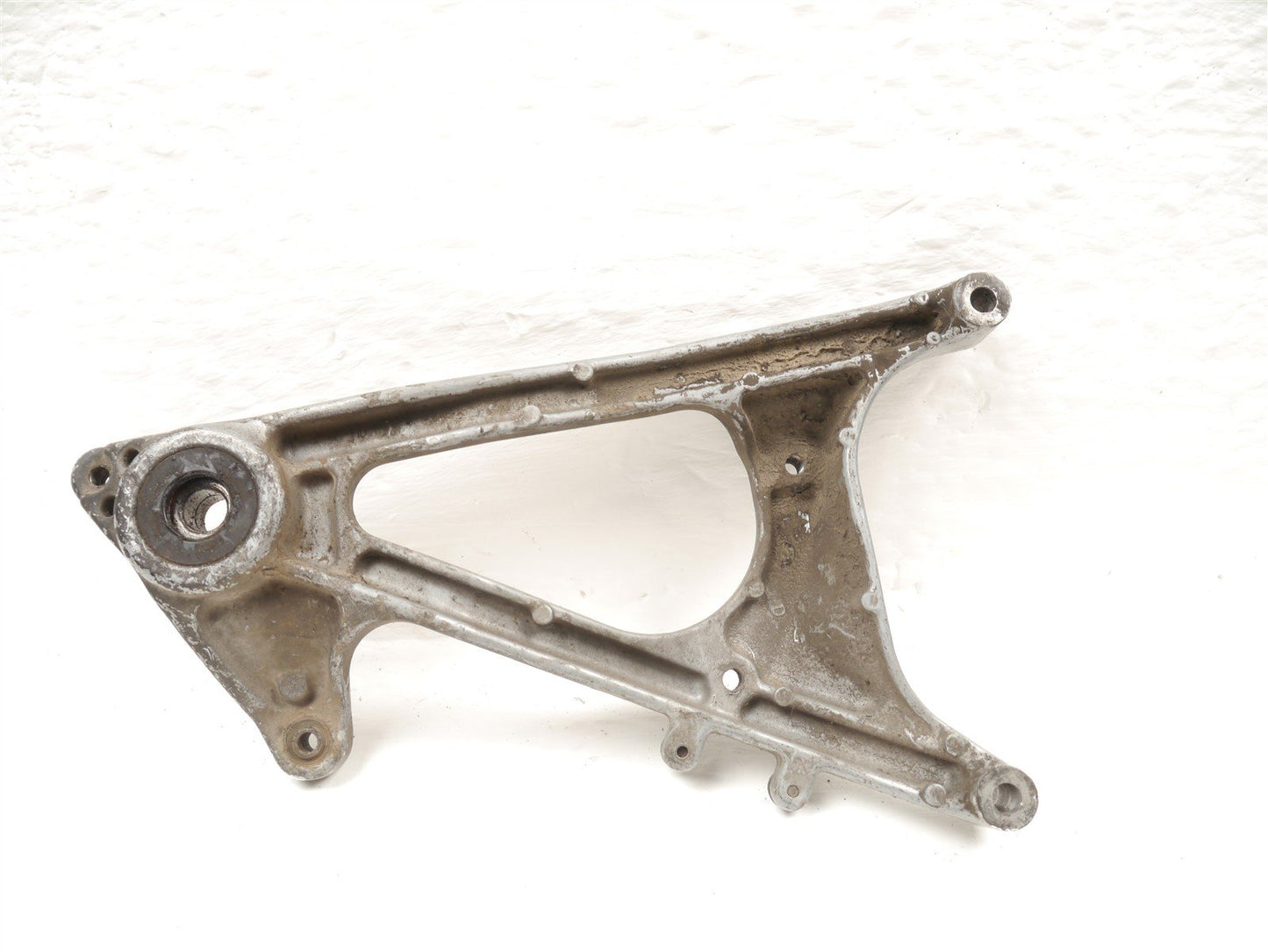 HONDA PES PS 125 2006-2013 REAR WHEEL MOUNT BRACKET