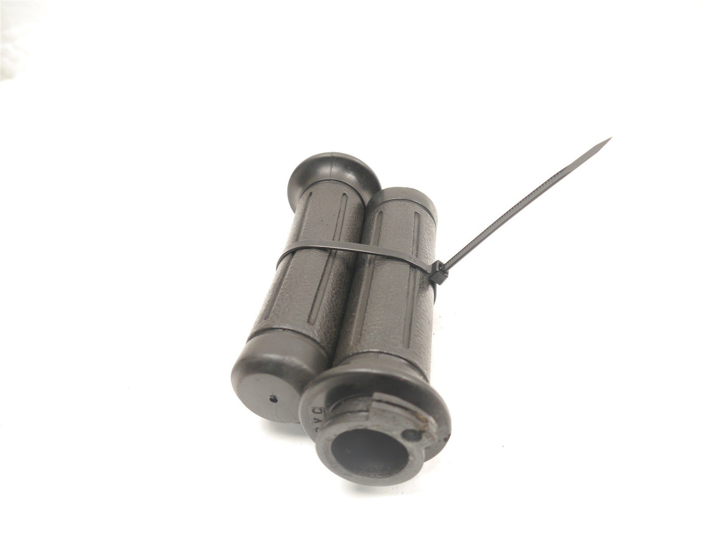 HONDA SES 125 DYLAN 2002-2006 THROTTLE TUBE & GRIPS