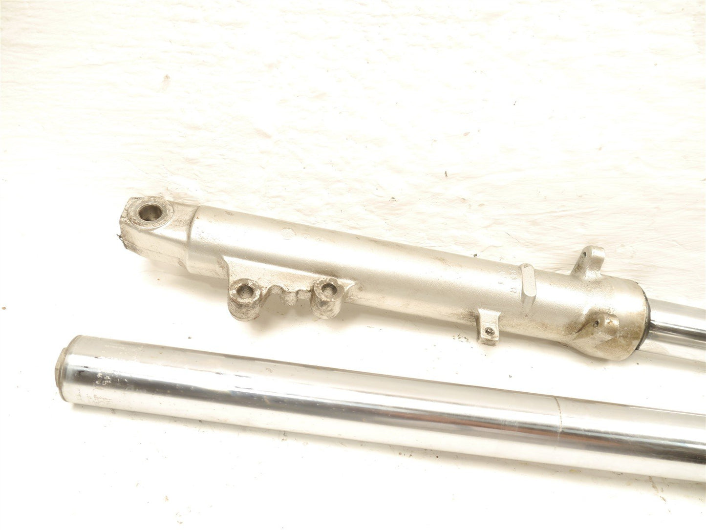SUZUKI GSX600 F 1999-2006 FROBNT FORKS SUSPENSION (FOR REPAIR)