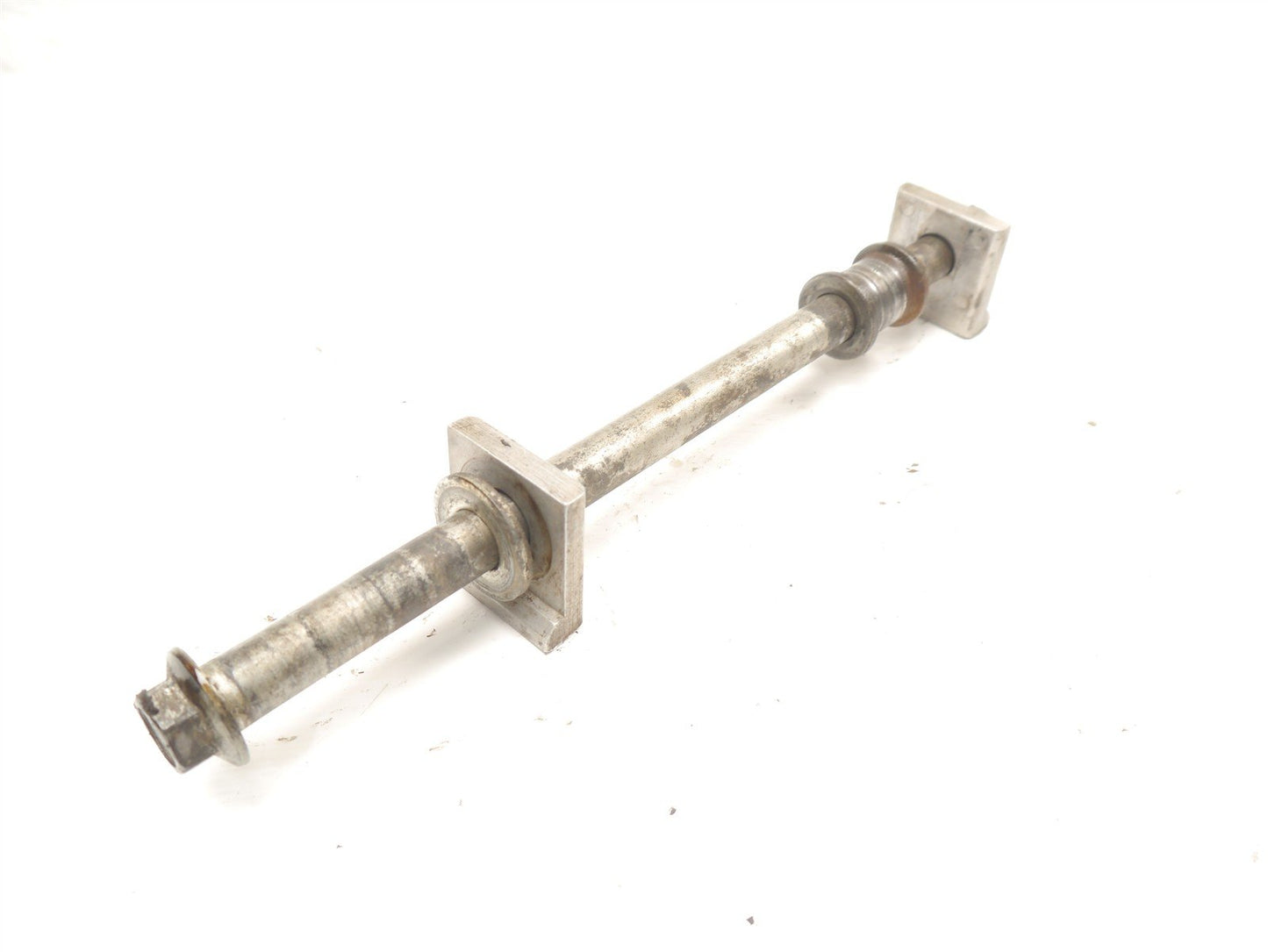 YAMAHA XSR125 2021-2026 REAR WHEEL SPINDLE