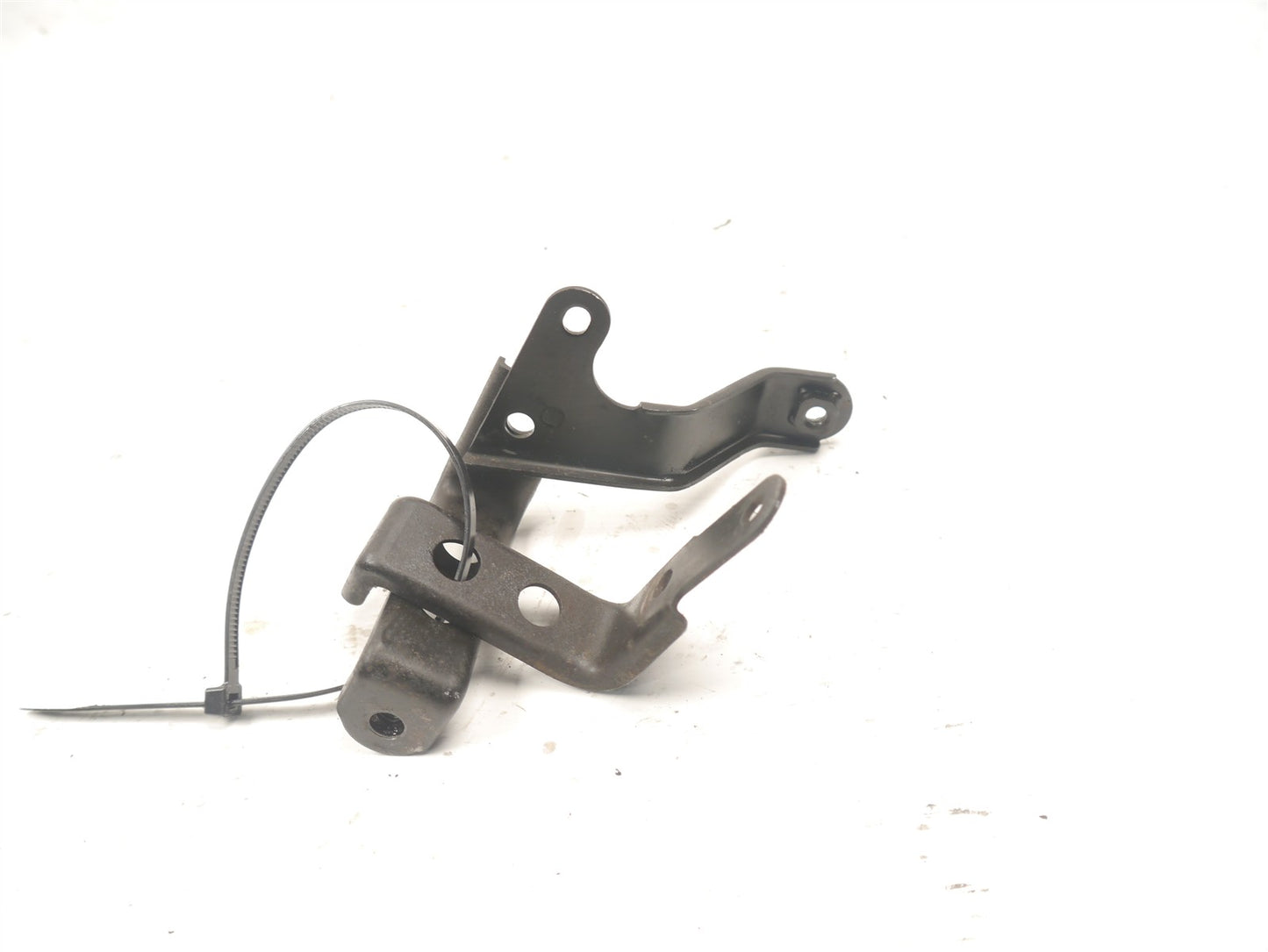 SUZUKI SV650 1999-2002 MAIN FAIRING SIDE MOUNTS X 2