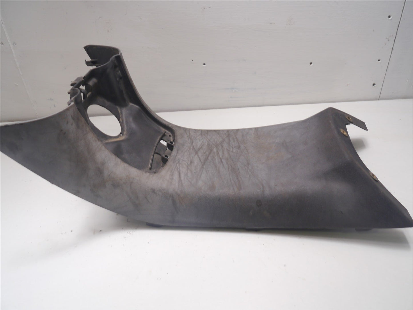 PIAGGIO X9 250 2000-2007 CENTRE PLASTIC FAIRING TRIM PANEL