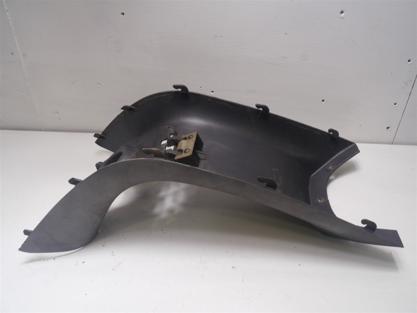 PIAGGIO X9 250 2000-2007 CENTRE PLASTIC FAIRING TRIM PANEL