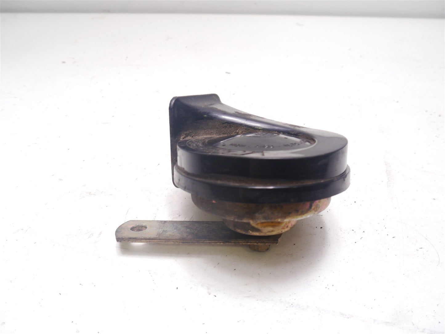 PIAGGIO X9 250 2000-2007 HORN AND MOUNT BRACKET