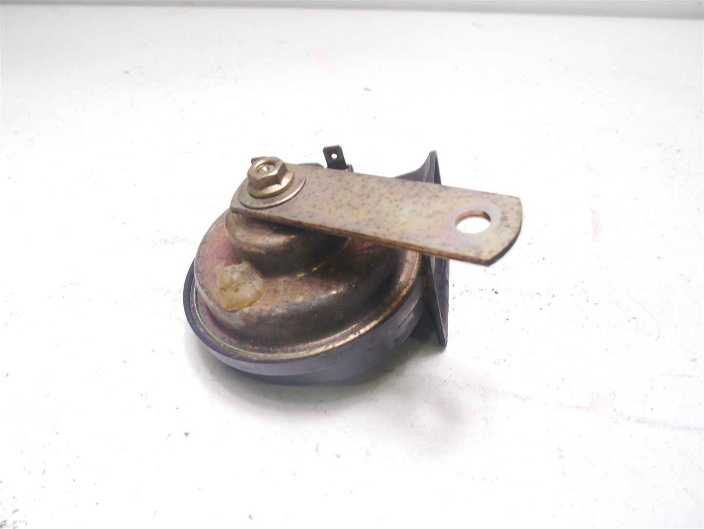 PIAGGIO X9 250 2000-2007 HORN AND MOUNT BRACKET