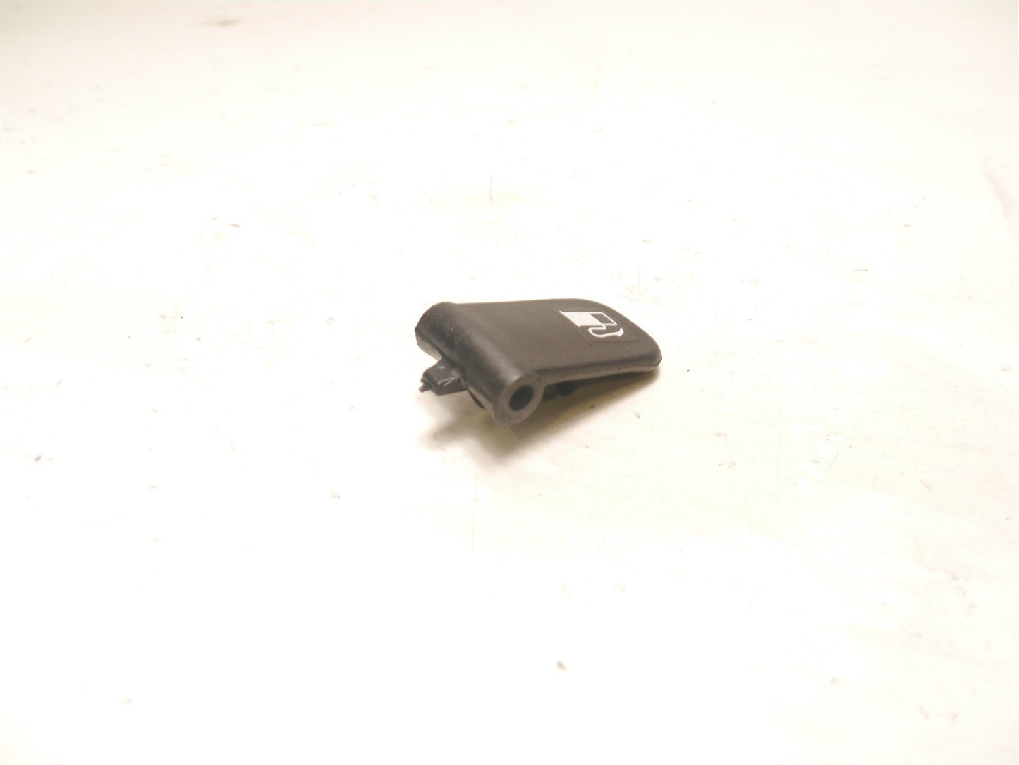 PIAGGIO X9 250 2000-2007 FUEL CAP RELEASE KNOB FLAP