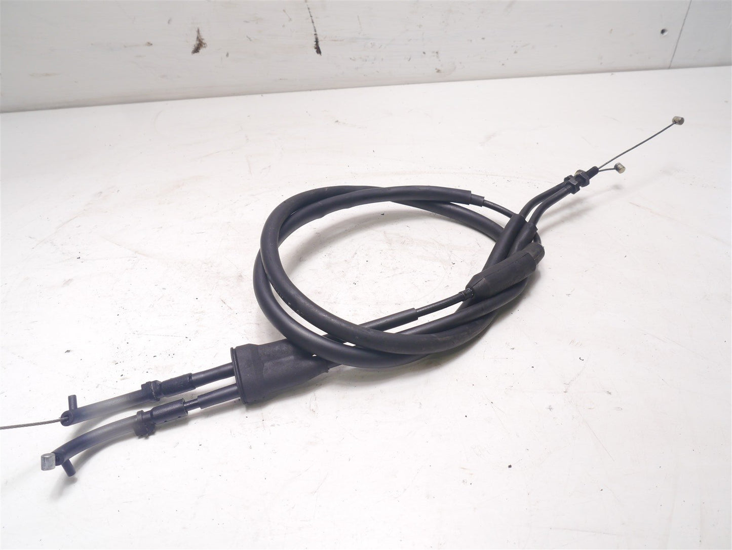 TRIUMPH SPRINT 1050 ST 2005-2009 THROTTLE CABLES X 2