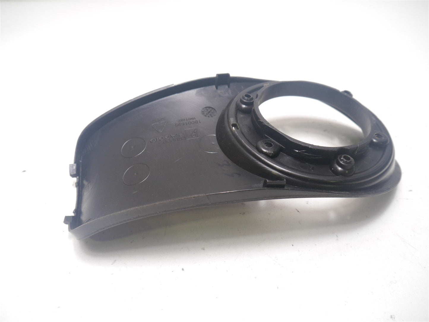 PIAGGIO MEDLEY 125 2016 ONWARD JUST 4933 MILES! FUEL PETROL CAP FAIRING TRIM