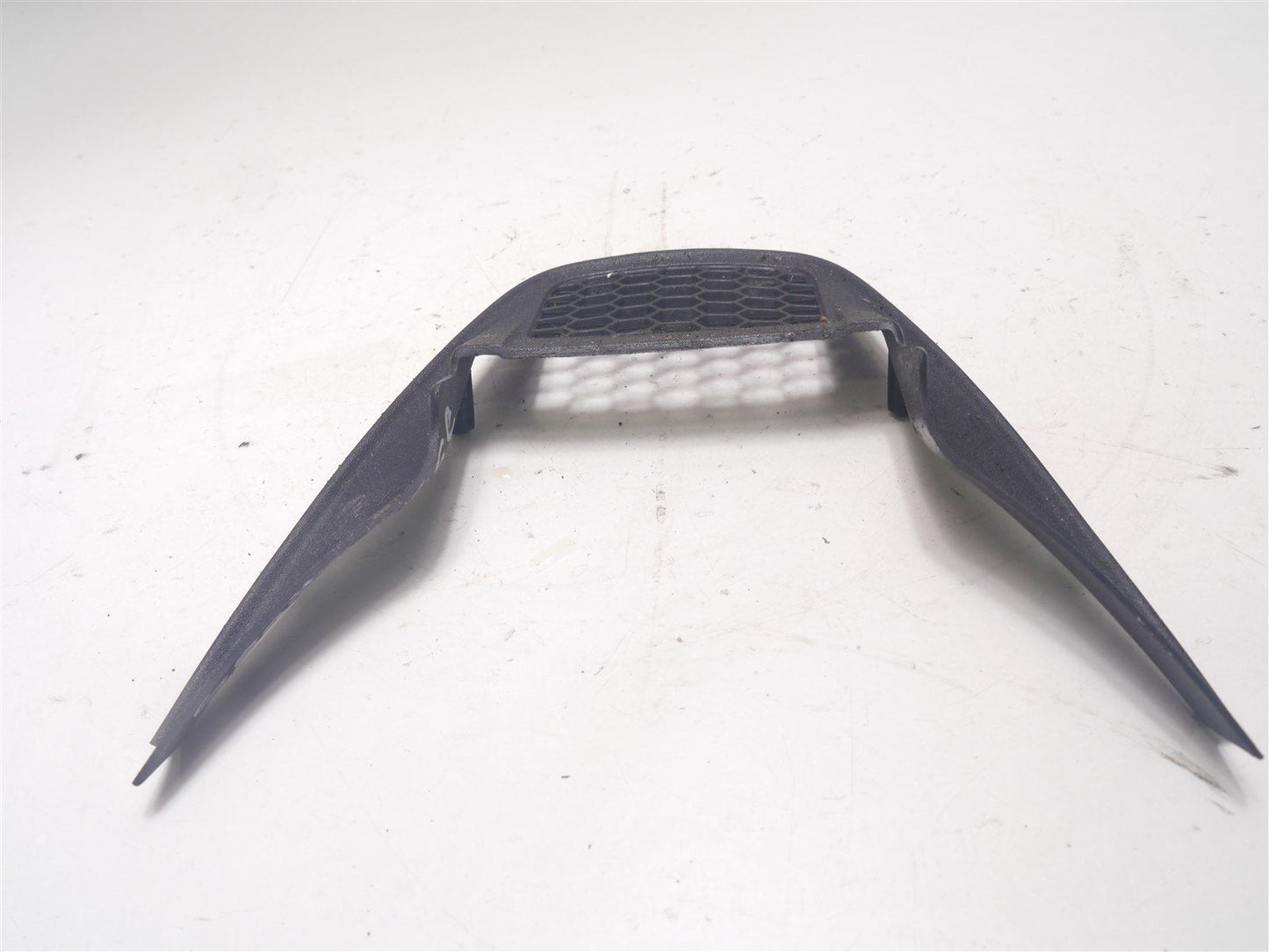 PIAGGIO MEDLEY 125 2016 ONWARD JUST 4933 MILES! SEAT HINGE FAIRING TRIM