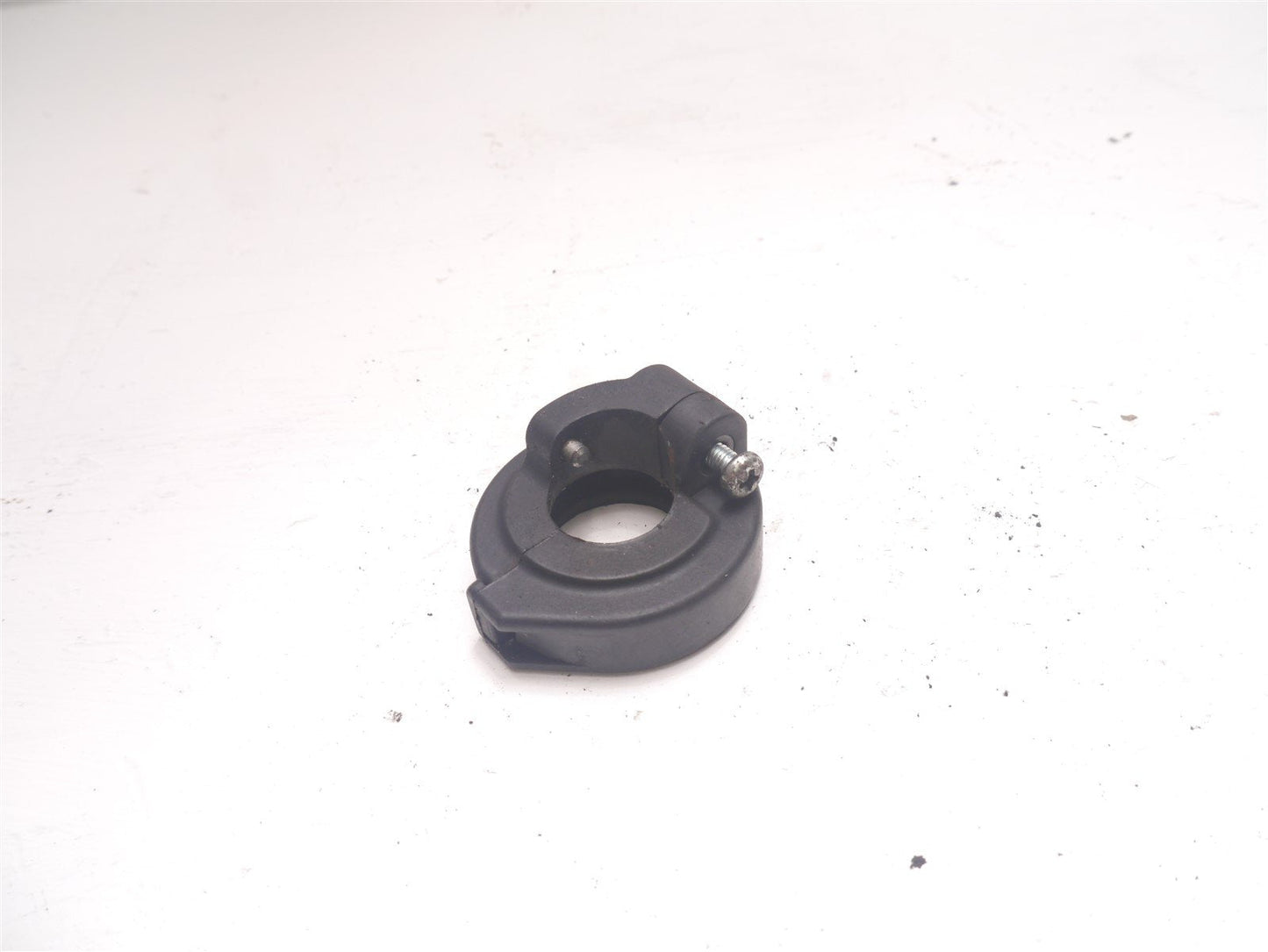HONDA NSC 110 VISION 2011-2016 THROTTLE TUBE CLAMP
