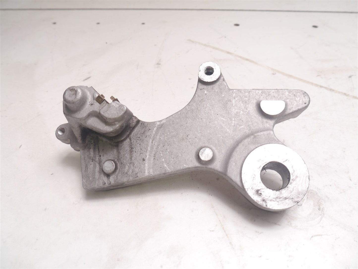 LEXMOTO LXR125 SY125 LXR SY 125 JUST 76 MILES! REAR BRAKE CALIPER BRACKET
