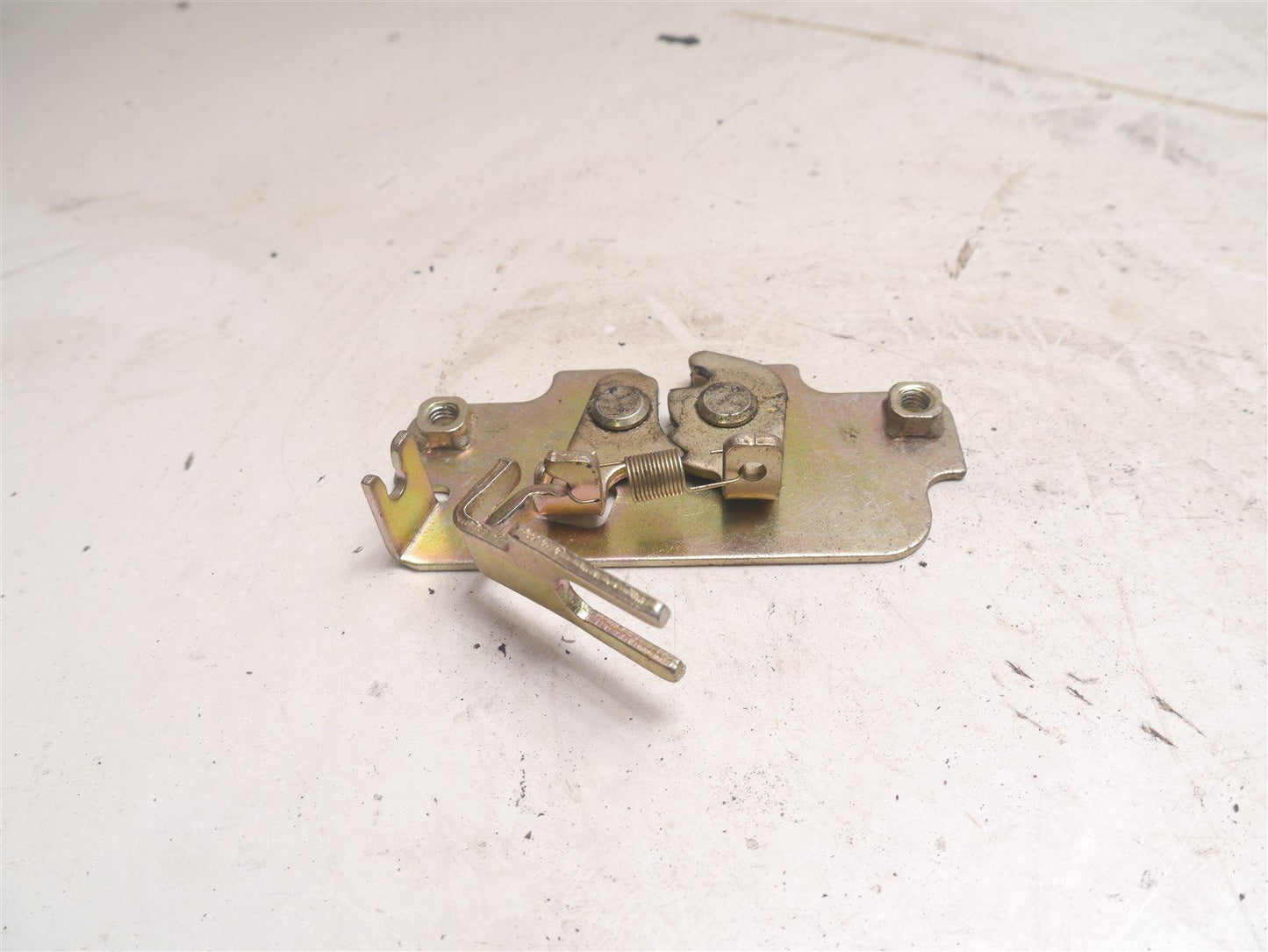 PEUGEOT TWEET 125 2010-2020 SEAT LATCH CATCH