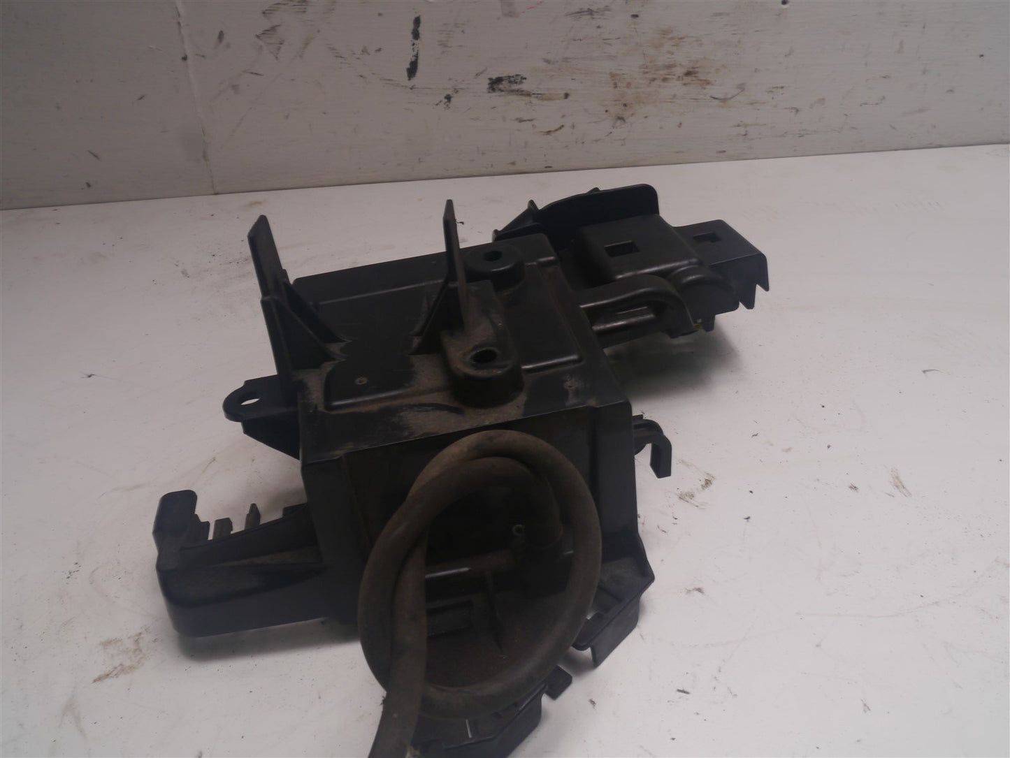 HONDA CB125 F GLR 125 2015-2018 BATTERY BOX AND CLAMP & SOLENOID MOUNT