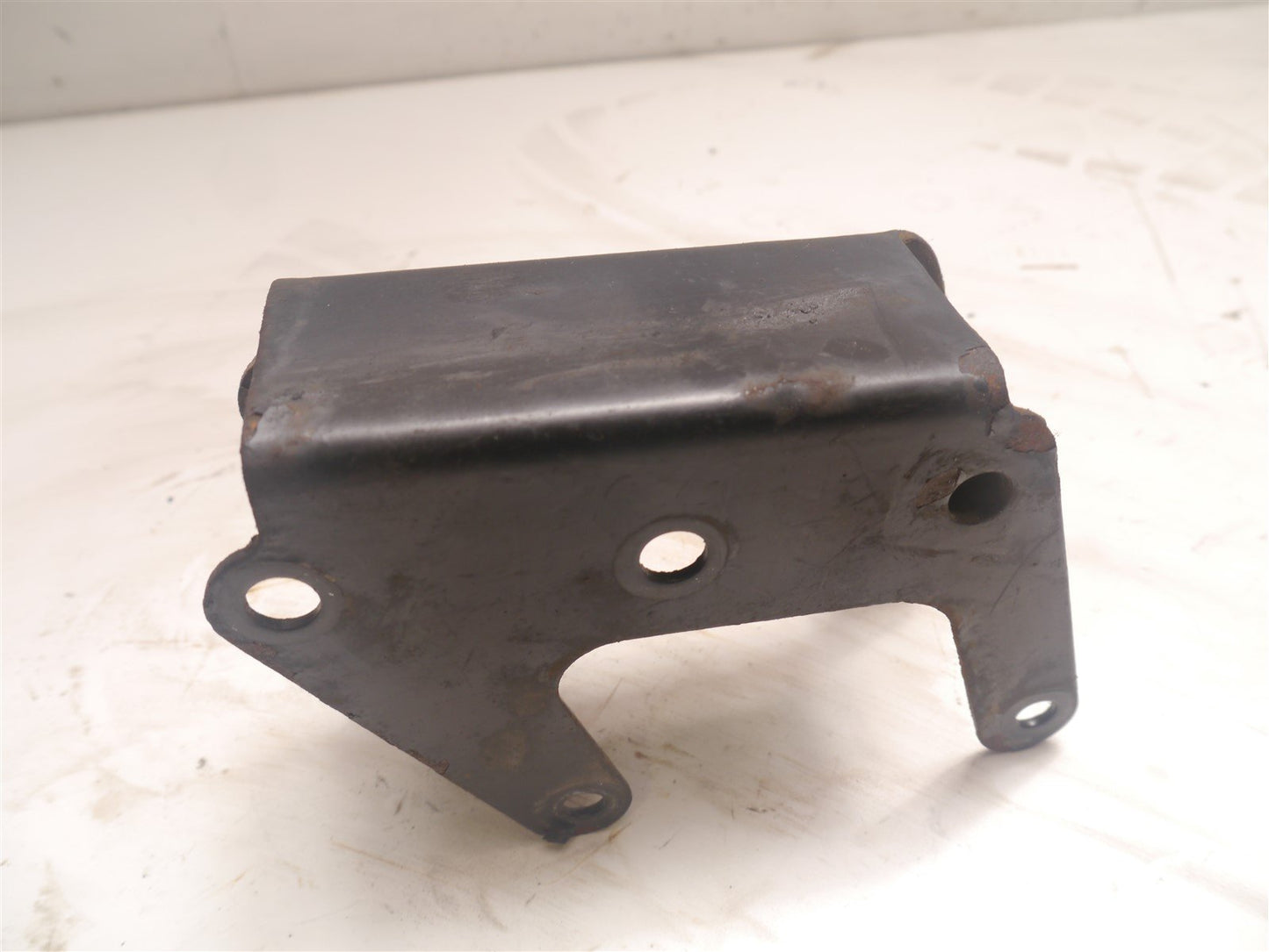 AJS R7 2014-2017 FRONT ENGINE MOUNT
