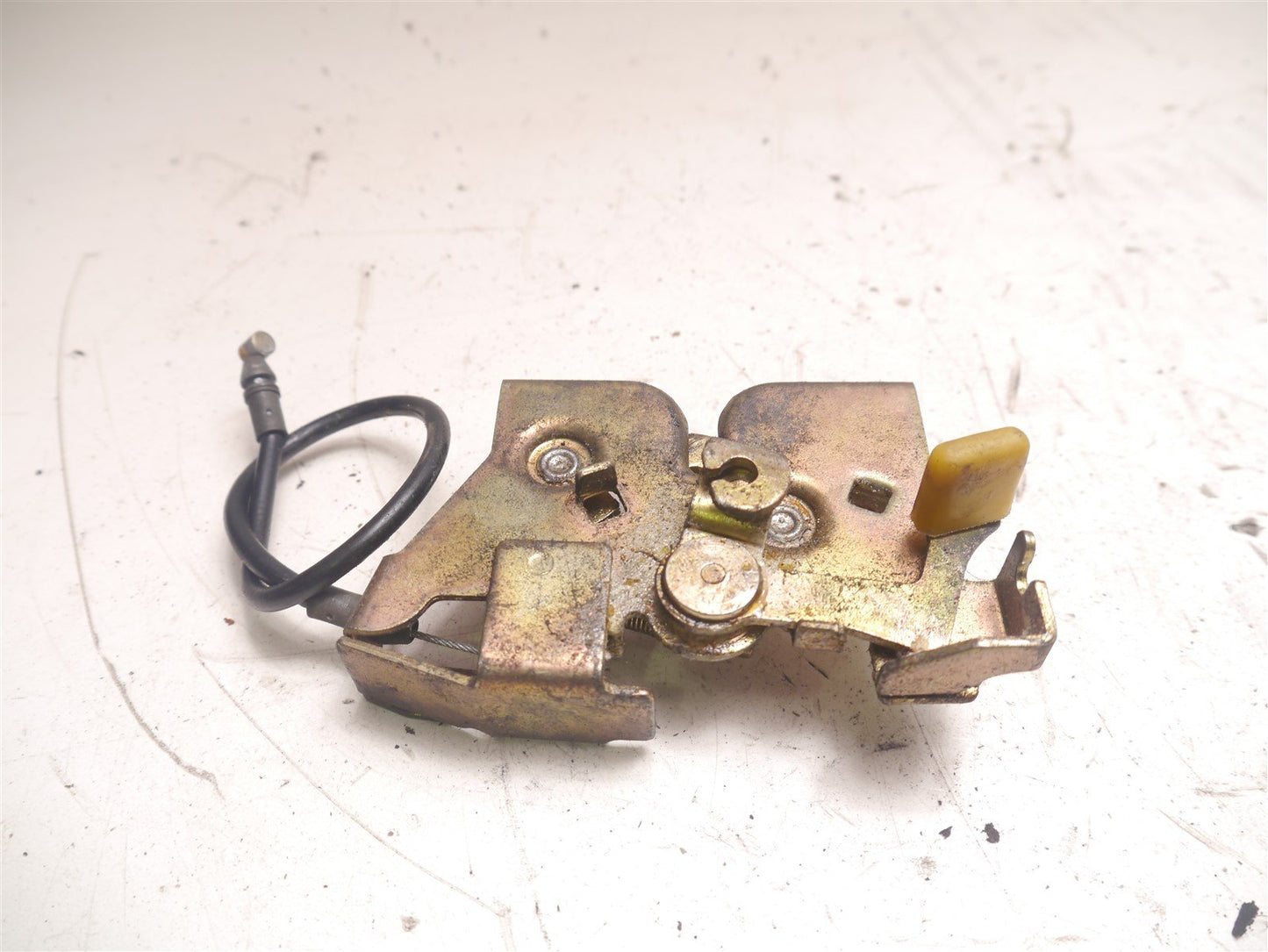 HONDA SH 50 CITY EXPRESS 1996-2002 SEAT LATCH CATCH AND CABLE
