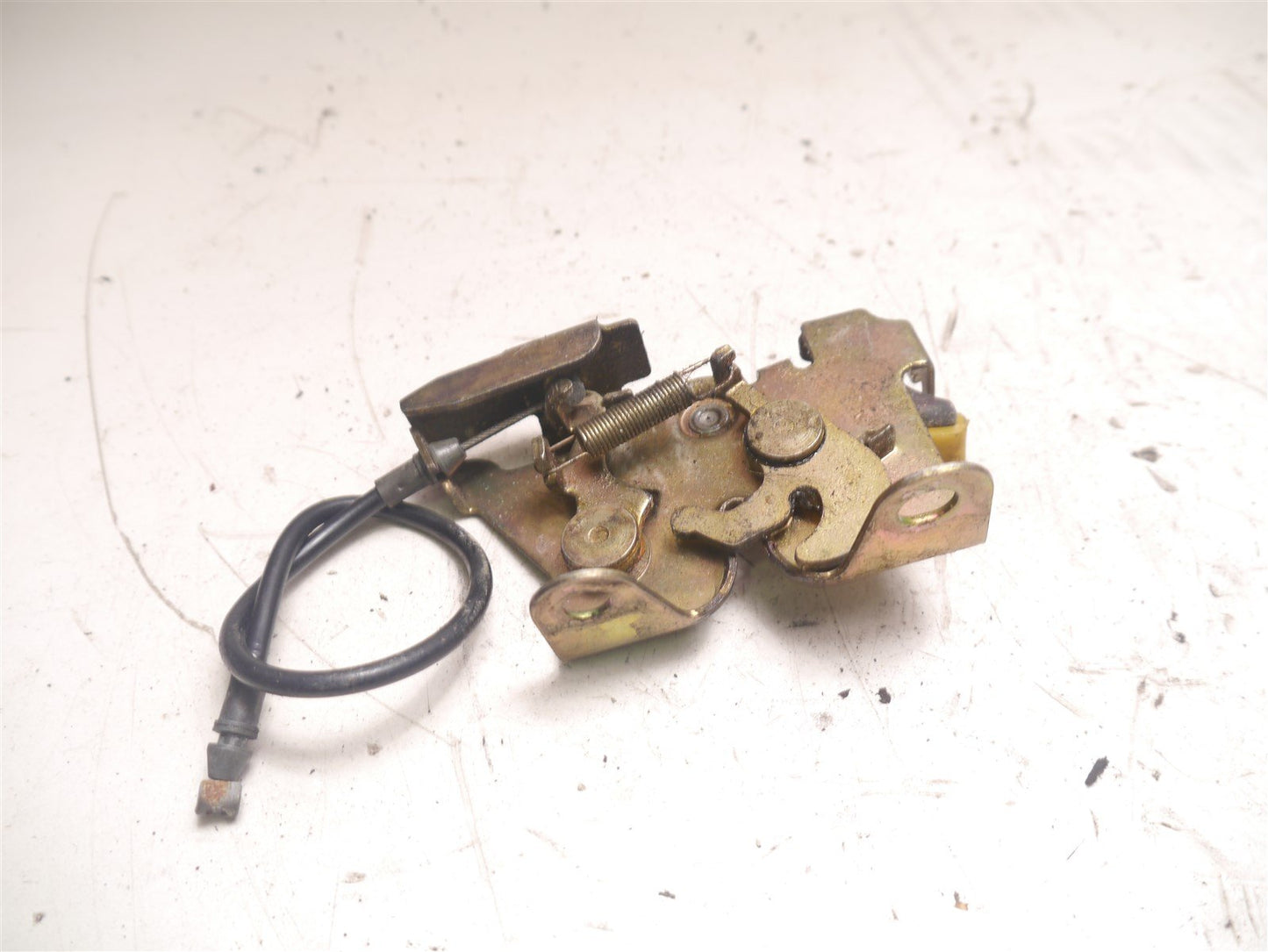 HONDA SH 50 CITY EXPRESS 1996-2002 SEAT LATCH CATCH AND CABLE