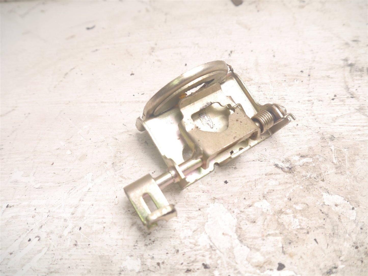 SYM WOLF SB125 2012-2021 SEAT LATCH CATCH