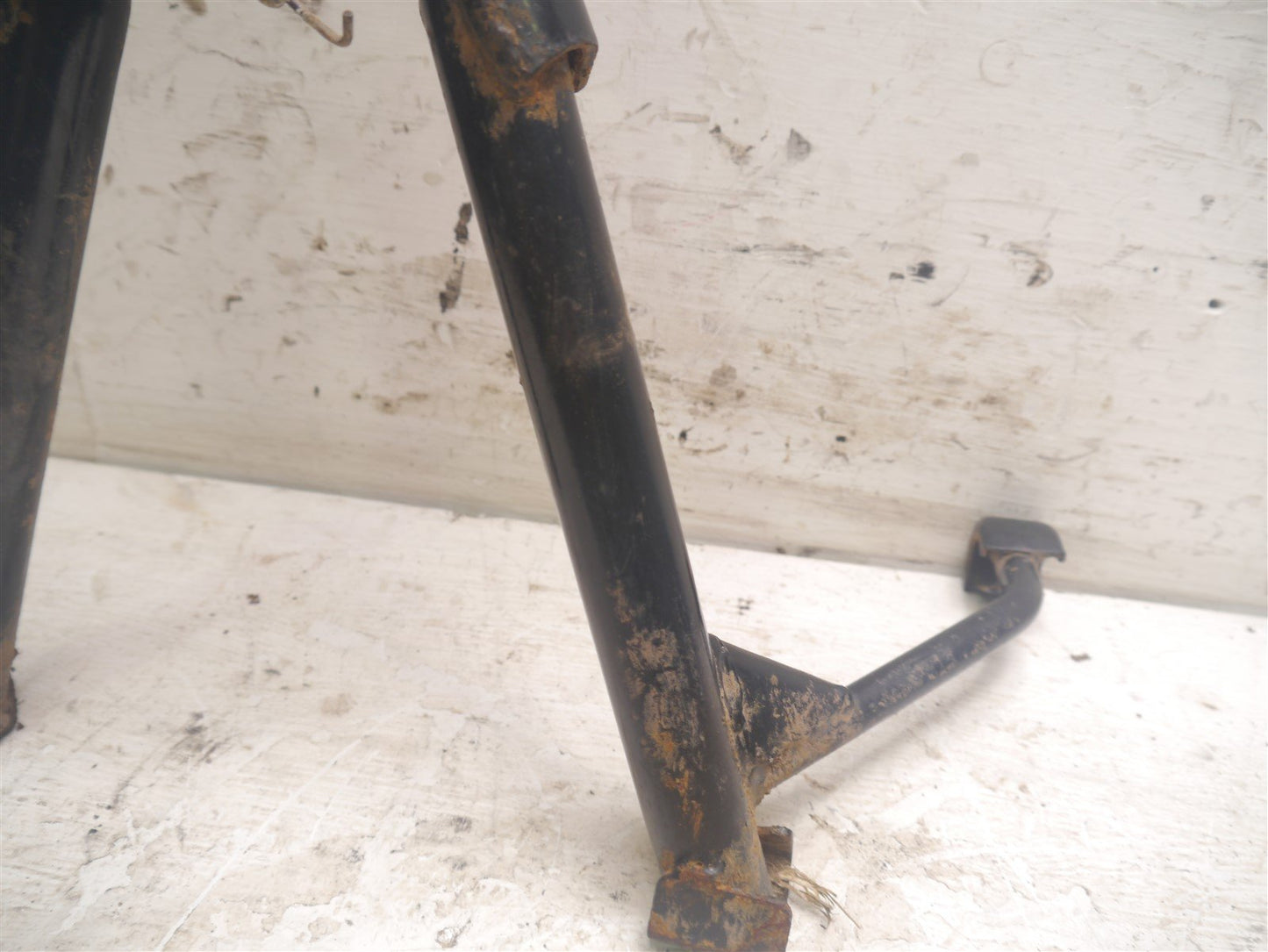 SYM WOLF SB125 2012-2021 MAIN STAND WITH SPRING AND BOLT